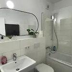 Skyline Apartman *